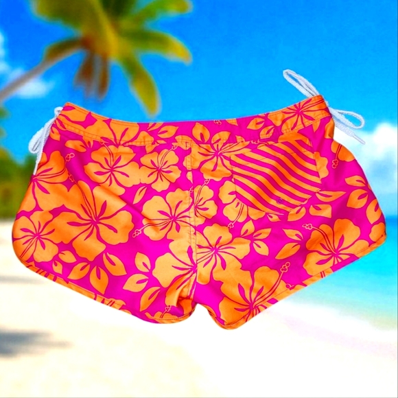 UNKNOWN Vibrant Floral Board Shorts - Medium - Picture 2 of 4